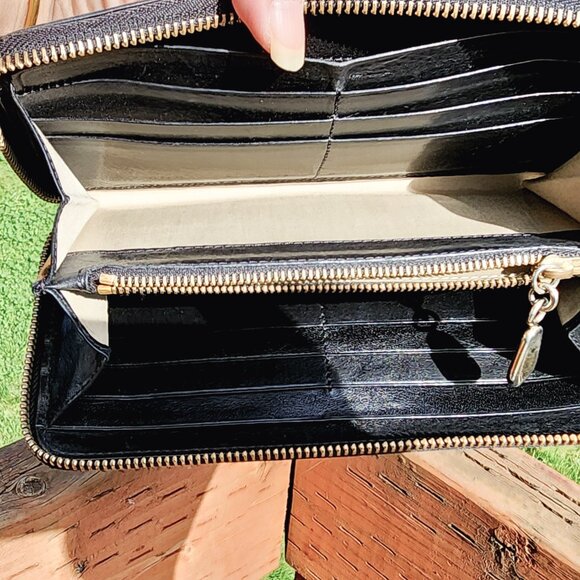 Chloe June Bow Embellished Black Tan leather long zippy wallet - Picture 4 of 16